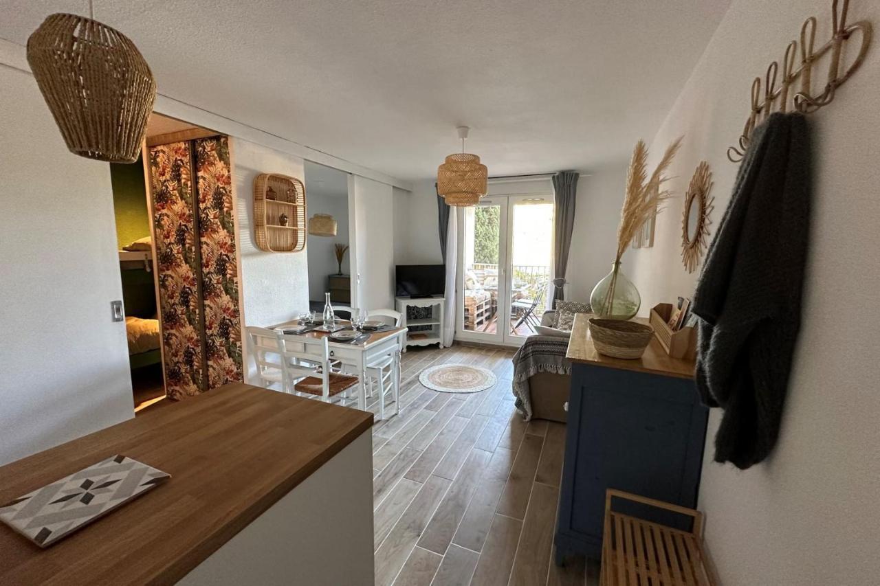 Very Cosy Apartment At 200 M From The Beaches La Londe-les-Maures Exterior photo