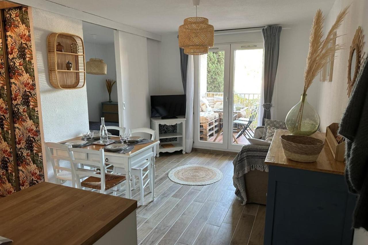 Very Cosy Apartment At 200 M From The Beaches La Londe-les-Maures Exterior photo