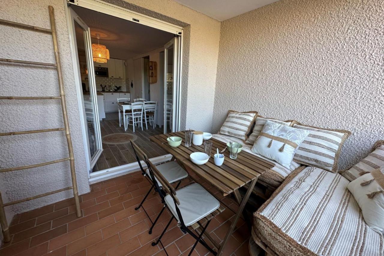 Very Cosy Apartment At 200 M From The Beaches La Londe-les-Maures Exterior photo
